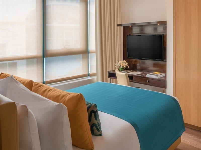 Aruga Apartments By Rockwell Makati Макати Экстерьер фото