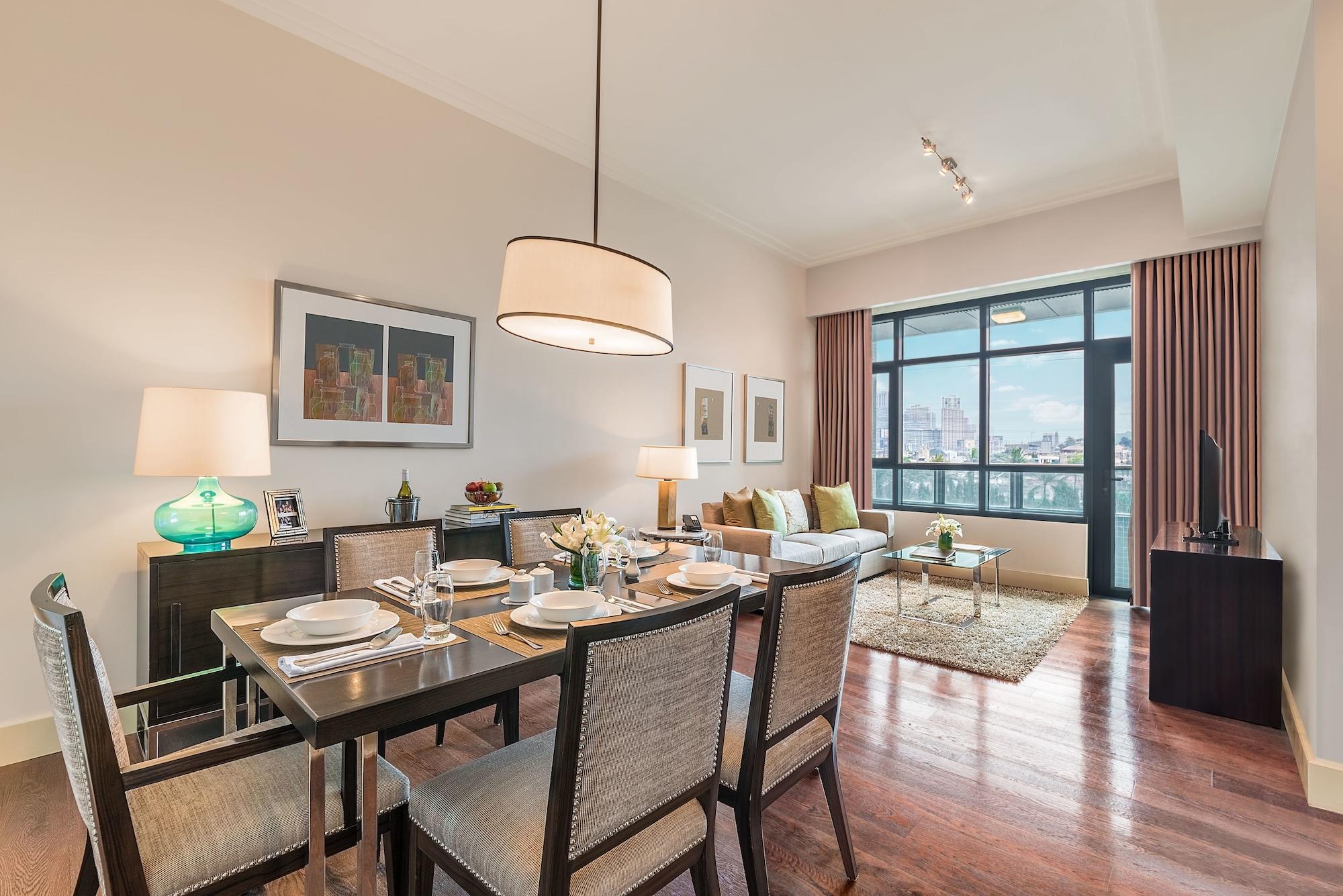 Aruga Apartments By Rockwell Makati Макати Экстерьер фото