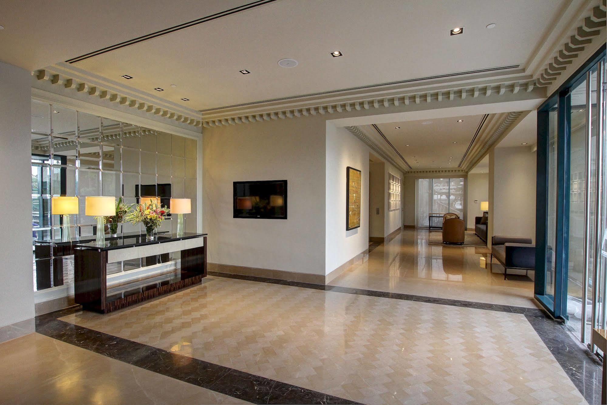 Aruga Apartments By Rockwell Makati Макати Экстерьер фото